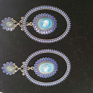 Dangle Peired Earrings